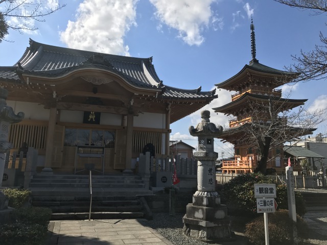 円鏡寺　観音堂と三重塔