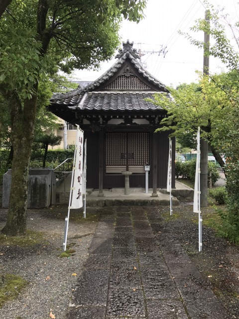 円鏡寺　薬師堂