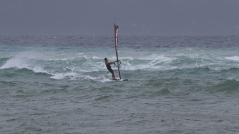 沖縄ウインドサーフィン