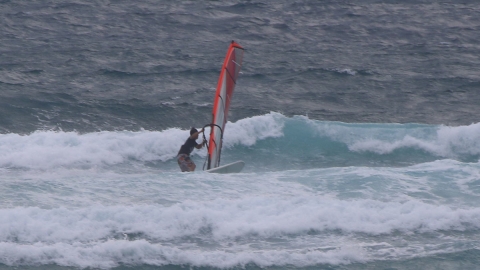 okinawa_windsurfing
