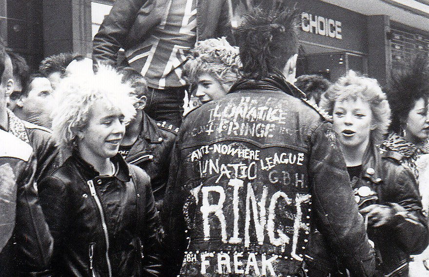 Punks-in-Bristol-1980.jpg