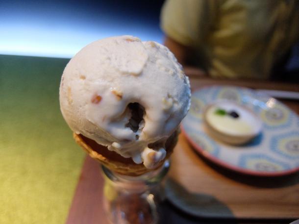 ヘーゼルナッツのアイスクリーム