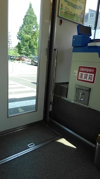 2017-07-01　超低床電車