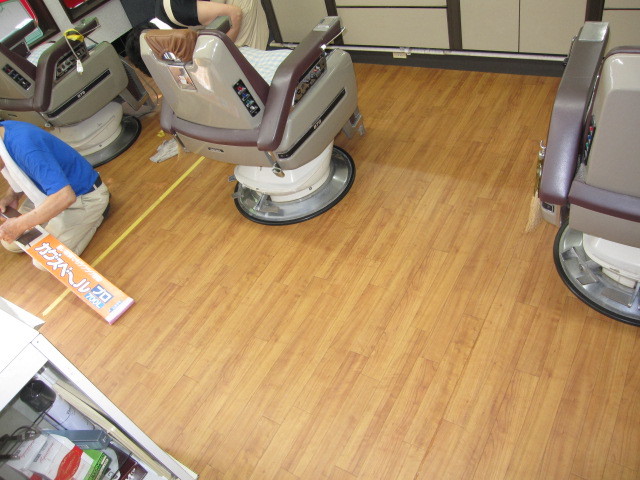 埼玉県所沢市　店舗　店舗用床ＣＦクッションフロアー張替え　作業完了後　２